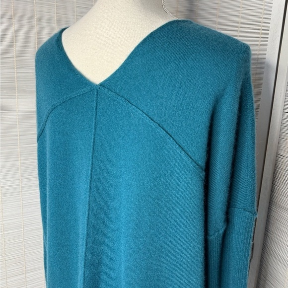 Soft Surroundings Turquoise Cashmere Sweater Size M Ribbed Sleeves Panel Seam - Picture 5 of 7